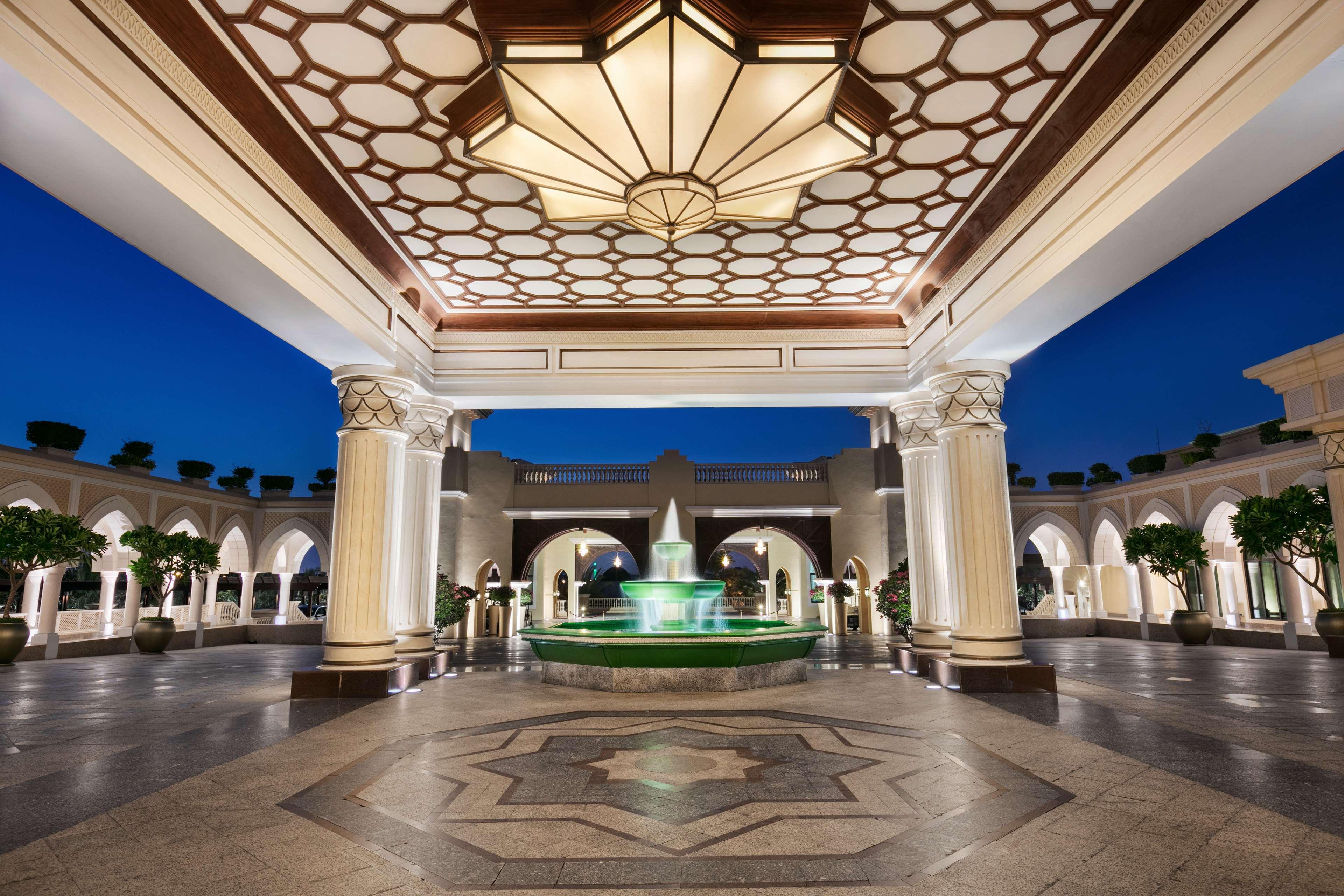 Shangri-La Qaryat Al Beri, Abu Dhabi Hotel Exterior photo The Palace Downtown Dubai